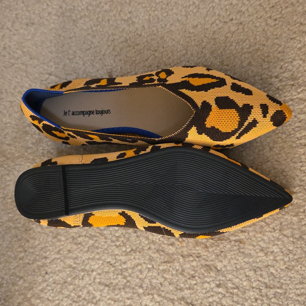 NEW Leopard Print Women's Flats Point Toe 37 US 6 - Picture 2 of 7